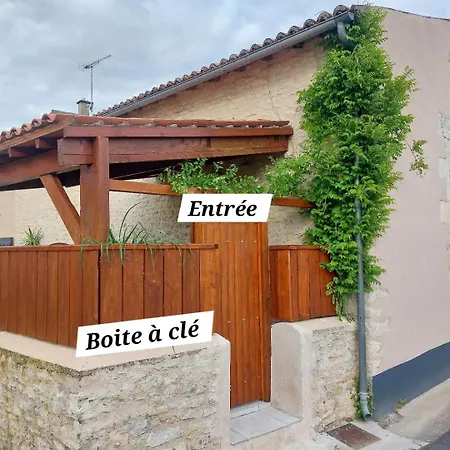 Les Petits Jardins De De Charme Pensionat 3*